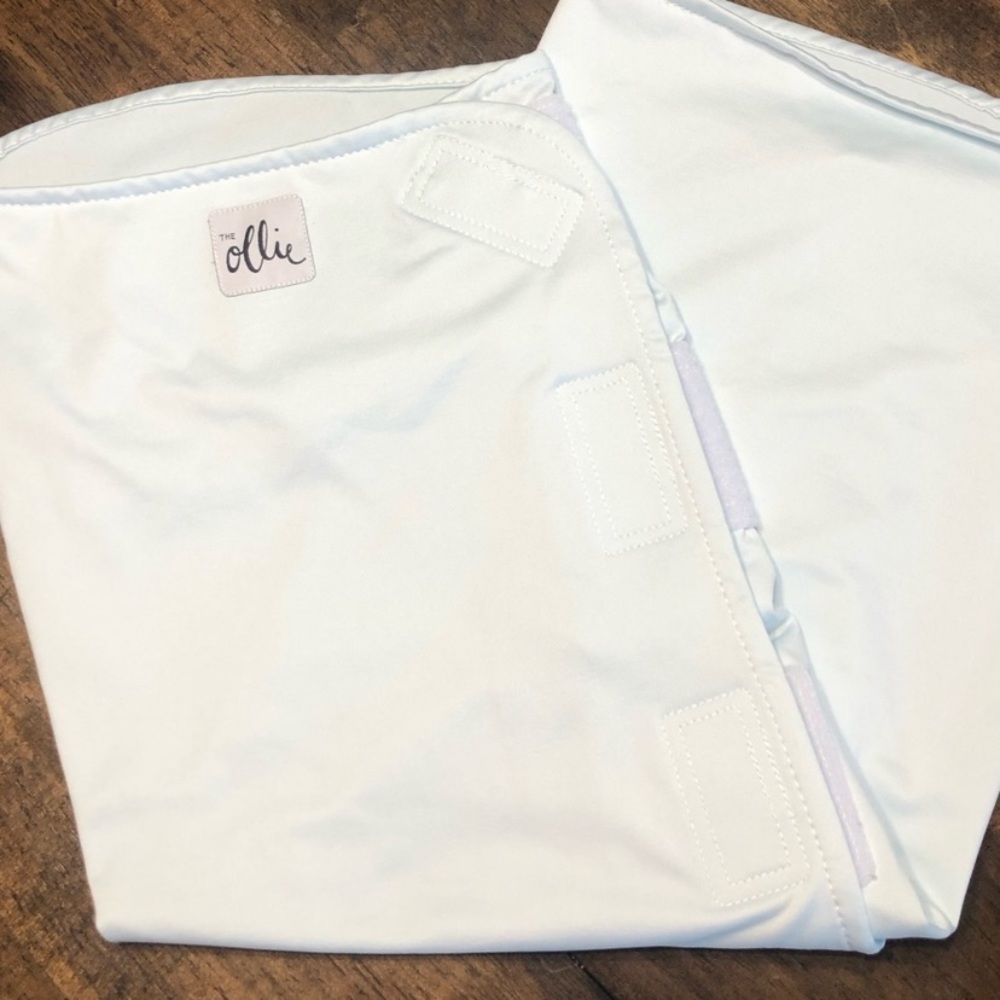 Light BLUE Ollie Swaddle